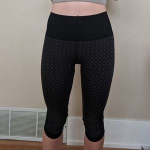 Lululemon High-waisted Capris